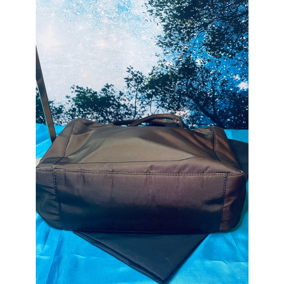 Prada Tote Bag Medium Olive Green VGC with COA Card & Dust Bag - Picture 10 of 16